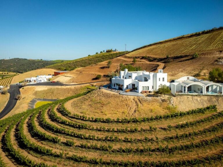 Luxury Historic Winery Stays USA: The 2026 Authority Reference